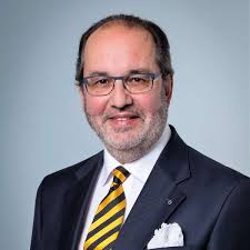 Oberkochens Bürgermeister im Interview: „Manche Wünsche schießen ins Kraut“