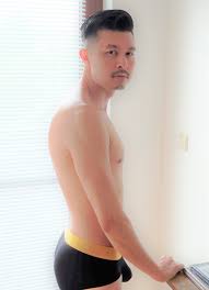 Asian men have extremely versatile hairs, however, people don't know much about asian male hairstyles, and think they don't have many options to. Are These The Ultimate Products For Your Stubborn Male Asian Hair Review Of Gatsby S Dressing Pomades Carry It Like Harry