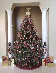 Maybe you would like to learn more about one of these? Christmas Tree Color Theme Burgundy Pink And Gold Gold Christmas Tree Christmas Tree Decor Ideas 2020 Pink Pink Christmas Decorations