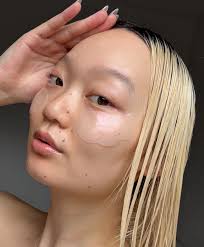 It's been such an honor to work with Taiwanese female founded brands lately  and I was ELATED when my friend & talented founder @yu.chen.shih asked me  to be in @orcecosmetics' first ever