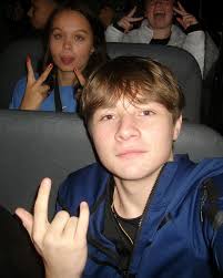 Logan Weese's Instagram, Twitter & Facebook