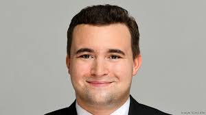 Erik Davison's Instagram, Twitter & Facebook