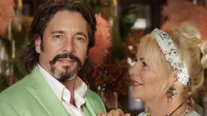 Instant hotel is an australian reality television series which began airing on the seven network on 7 november 2017. House Rules Laurence Llewelyn Bowen Share His Best And Worst Travels Escape Com Au