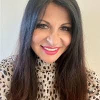 Marianne Benz's Instagram, Twitter & Facebook