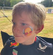 Sally Reeves (@chrysalisbodyart) • Instagram photos and videos