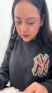 No sabia si poner una tachita o una palomita🥹#votaciones #parati