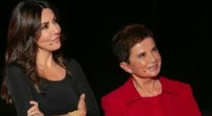 Aggiungi il tuo mi piace a questa. C E Posta Pe Te Sabrina Ferilli Rimprovera La De Filippi Maria Sei Una St La Frase Gela Lo Studio Il Mattino It