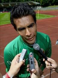 Enterrado el padre de Oswaldo Sánchez