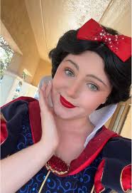 The new Snow White song, sung like the OG Snow White🥰 Are you ready for  the movie?? #snowwhite #newsong #snow #singing #soprano #princess #movie