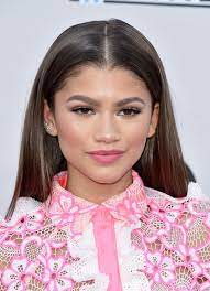 Zendaya Walks Us Through Her Amas Prep Including The Makeup She Did Herself Ash Hair Color Hair Color Options Coffee Hair