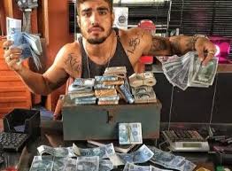 Caio castro a dona do pedaço, episode 83. Caio Castro Bomba Na Novela Mas Da Trabalho Na Globo E Nao Fatura Por Fora Midia Bahia