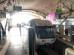 Ketika itu, kebanyakan stesen merupakan satu karya seni dan menjadi tempat ramai pengunjung beristirehat. Tren Rapidkl Kl Monorail Myjadual Bahasa Melayu