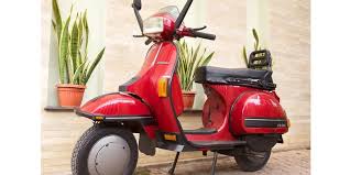 Lampu belakang model kotak sendiri digunakan mulai era 1970 pada model primavera et3. Vespa Excel 150 Motor Jadul Tapi Makin Digemari