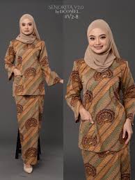This is my new favorite nursing top and the skirt will be perfect for spring and summer. Baju Kurung Kedah Moden Kain Batik