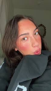 Ansley Hutchinson Age