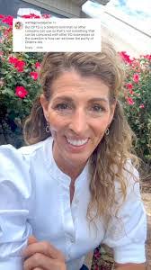 Jennifer Montini's Instagram, Twitter & Facebook