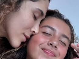 Daniela Ospina explica el motivo por el que no publica con frecuencia a su  hija Salomé en redes sociales