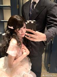 神圣之光照耀全场，cosplay芊川一笑修女与神父的高清图片欣赏-欲成池