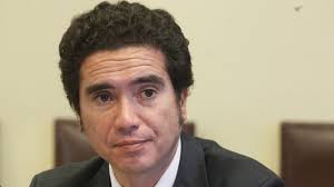 Ignacio briones rojas (12 aralık 1972 doğumlu), 2019'dan 2021'e kadar sebastián piñera'nın ikinci hükümetinde maliye bakanı olarak görev yapmış şilili bir ekonomist, akademisyen ve politikacıdır. Briones Y Diputados De Oposicion Protagonizan Duro Debate En Comision Que Revisa Retiro De 10 De Fondos De Pensiones Entornointeligente