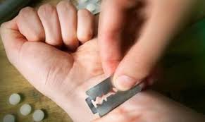 Keluarkan tangan anda ke perapian atau sumber haba lain. Aneh Pemuda Ini Tak Tidur Lima Hari Lalu Sayat Tangan Sendiri