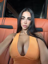 Sara sfamurri в X: «Sono piú grosse di quanto immagini🧡🖤  t.co11ZMcj58Mi»  X