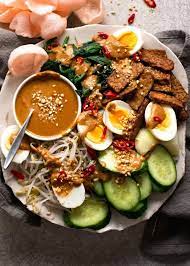 Gado Gado Indonesian Salad With Peanut Sauce Recept Aziatische Recepten Indonesisch Eten Vegetarische Recepten