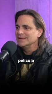 🎬 ¡Qué increíble conversación tuvimos con @davidalbala davidalbala ! 🚀  Hablamos sobre cómo el contenido está evolucionando más allá del cine,  abarcando todas las plataformas. Imagina que en 5 años ...