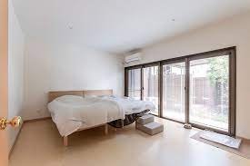 ３世代で暮らすマンション上階に両親 下階に親子の部屋を入れ替え tokosie ー トコシエ 部屋 マンション リビング 天井