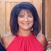 Shelly Rasmussen's Instagram, Twitter & Facebook