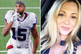 Elise Tate's Instagram, Twitter & Facebook