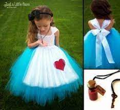 Confeccionado en algodón azul y blanco. Vestidos Para Nina De Alicia En El Pais De Las Maravillas Buscar Con Google Disfraces Para Ninos Disfraces Disfraces Con Tutu