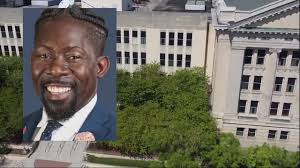 Embattled Ian Roberts accused of pressuring Baltimore teachers to change  students' grades