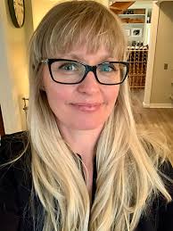 SOMM Wines: New Location Offers Plenty of Charm & Lots of Seating