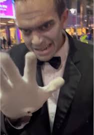 Felt good to be Lurch . . . . . #actor #acting #lurch #addamsfamily  #paradeofmischief #downtownsummerlin #losangeles #lasvegas #la