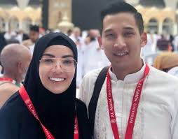 Nindy ayunda mangkir panggilan untuk pemeriksaan suami, askara parasady harsono, polisi akan bertindak untuk panggilan kedua. Profil Askara Parasady Harsono Suami Nindy Yang Tersangkut Kasus Narkoba Kumparan Com