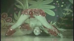 Lyn May Nua em Burlesque < ANCENSORED