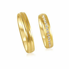 Find the perfect engagement ring. 18 Karat Yellow Gold Wedding Rings With Matt And Shiny Finish With 0 1 Itai Diamonds