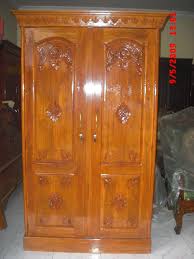Keluarkan pakaian dari lemari pakaian 2 pintu dan pilih mana yang ingin dijual. Info Terkini 27 Lemari Pakaian Jati Bekas