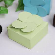 100 Pcs Sage Green Petal Top Favor Boxes Gift Box For Wedding Favors Clearance Sale In 2020 Wedding Favor Boxes Bridal Shower Party Favors Anniversary Favors