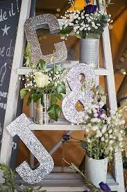 Todo lo que necesitáis para el día de la boda para que no te falte ni un detalle. Purpurina Para Decorar Tu Boda Boda De Plata Ideas Boda De Estano Aniversario De Bodas Decoracion