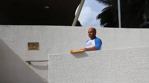 Volunteers pool resources to help Nicaraguans apply for parole