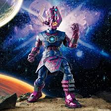 He sends out his heralds to scout for worlds for him to feast on and he travels to them and devours their life energy leaving the planet a barren rock. Marvel Legends Neue Riesige Galactus Actionfigur Angekundigt