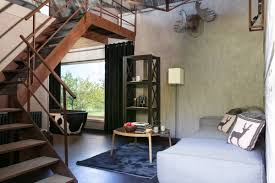 Une Petite Maison Au Design Contemporain En Bord De Mer En Normandie Planete Deco A Homes World En 2020 Decoration Salon Design Contemporain Decoration Maison