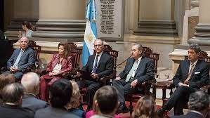 El 19 de abril aceptó la competencia. I5jfqm1qttvswm