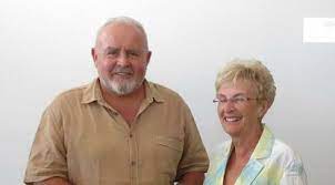 Jul 02, 2021 · der in mintraching im landkreis regensburg lebende ehemalige oberstarzt der bundeswehr, dr. Reinhard Eros Onetz