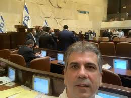 לכל חוק מדינת ישראל יש דף במאגר ובו מוצגים היסטוריית החקיקה מאז נחקק לראשונה וכל תיקוניו. E95jdxvbaajrym