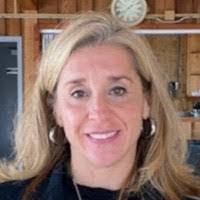 Renee Simoneau's Instagram, Twitter & Facebook