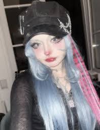 Hazel Diaz's Instagram, Twitter & Facebook