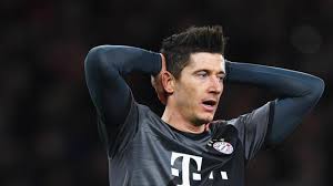 Левандовский роберт / robert lewandowski. Samstag Bvb Fcb Lewandowski Aubameyang Uefa Champions League Uefa Com