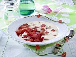 Rhabarbergrutze Mit Zabaione Rezept Rhabarber Dessert Lecker Zabaione Rezept